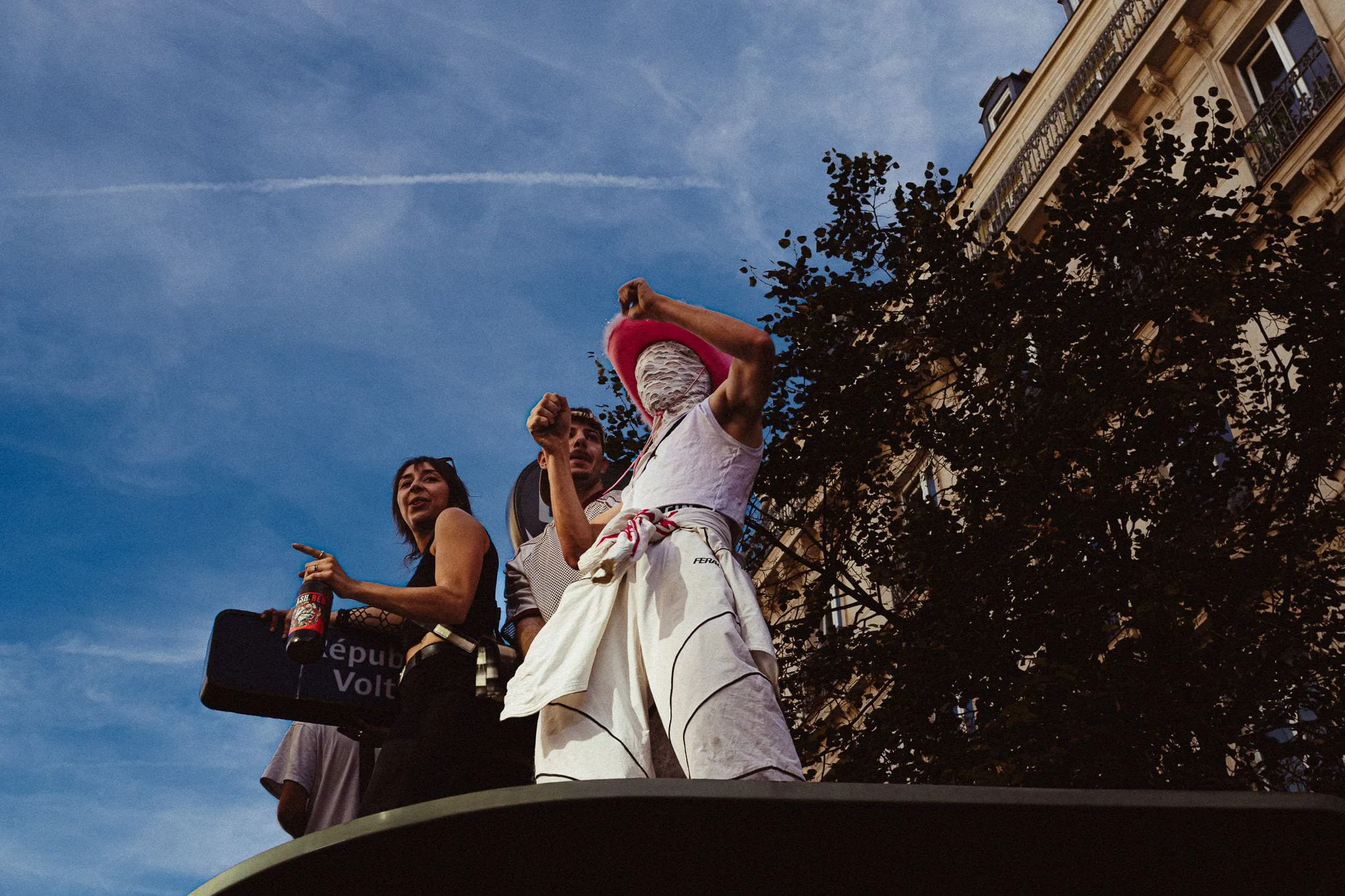 Pink cowboy hat on the shelter 3