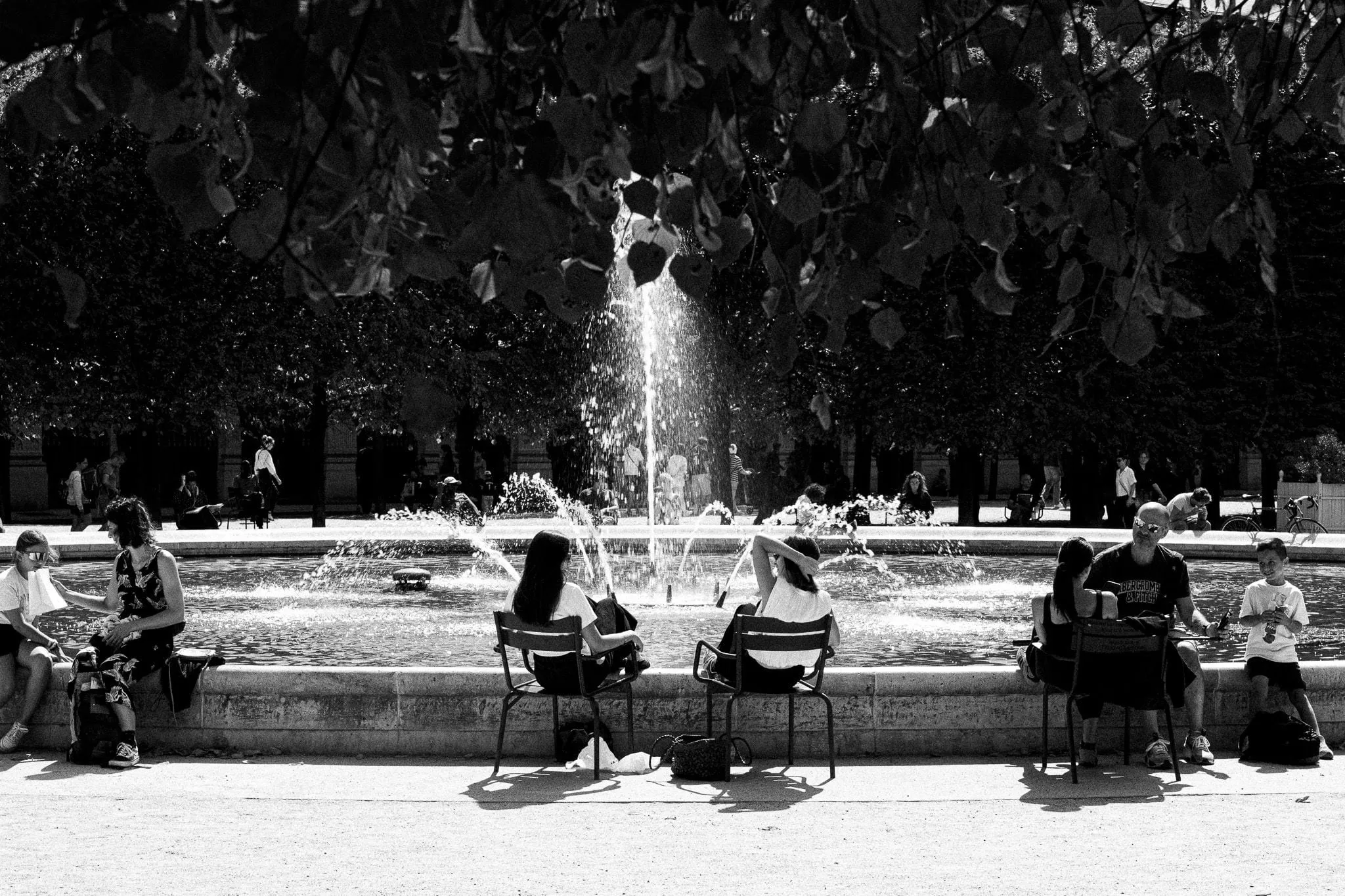 Chairs around the fountain
